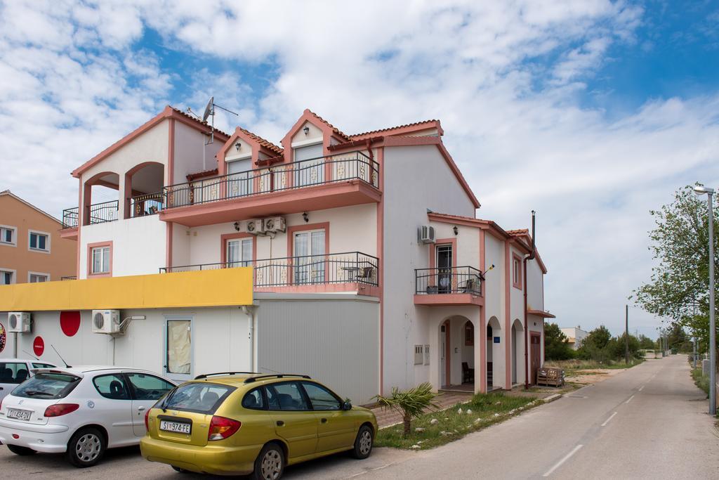Apartmani Krka Rooms Lozovac Luaran gambar