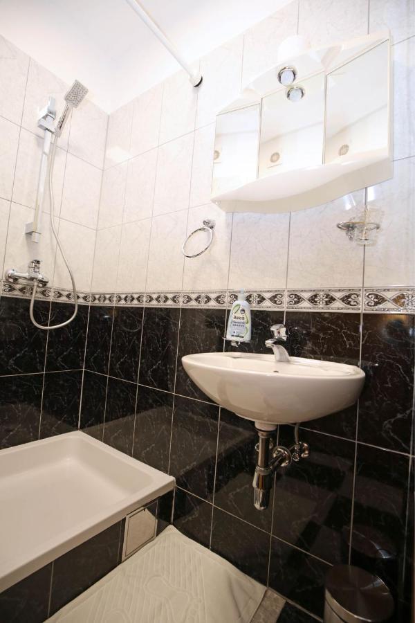 Apartmani Krka Rooms Lozovac Luaran gambar