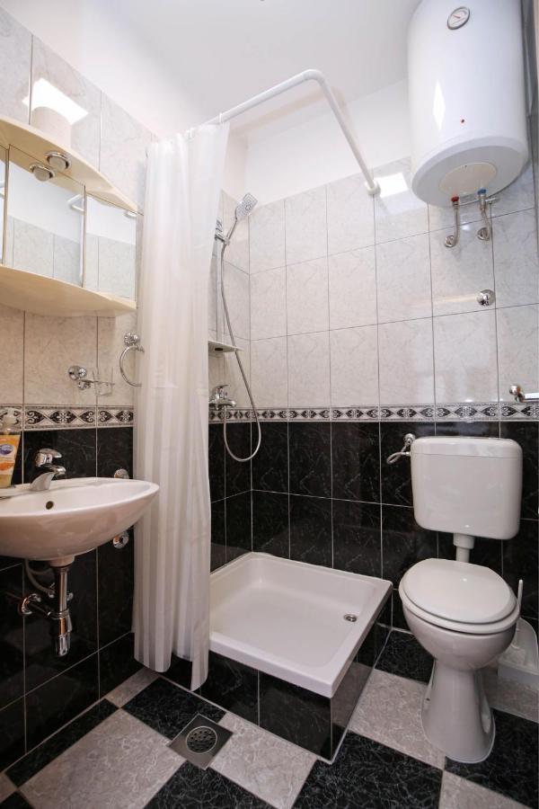 Apartmani Krka Rooms Lozovac Luaran gambar