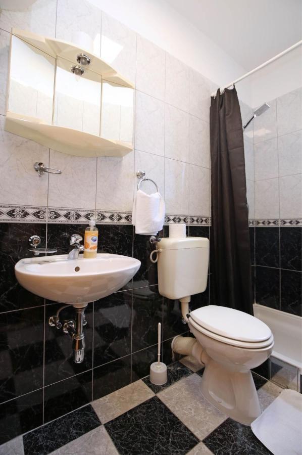 Apartmani Krka Rooms Lozovac Luaran gambar